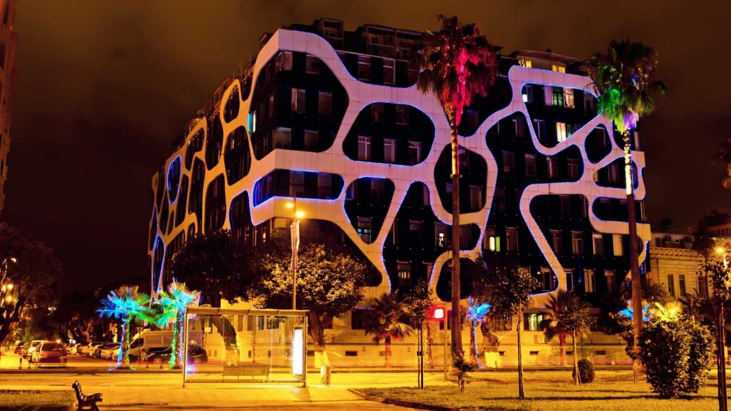 Uçaklı 5 Yıldızlı Grand Bellagio Otel Konaklamalı Yılbaşı Özel Ayder Batum Turu 2 Gece Otel Konaklamalı