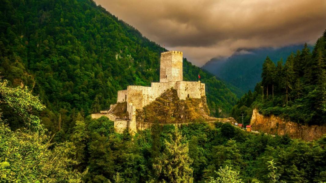 İzmir Çıkışlı Otobüslü Özel Karadeniz Yaylalar ve Batum Turu 6 Gece Otel Konaklamalı 2026