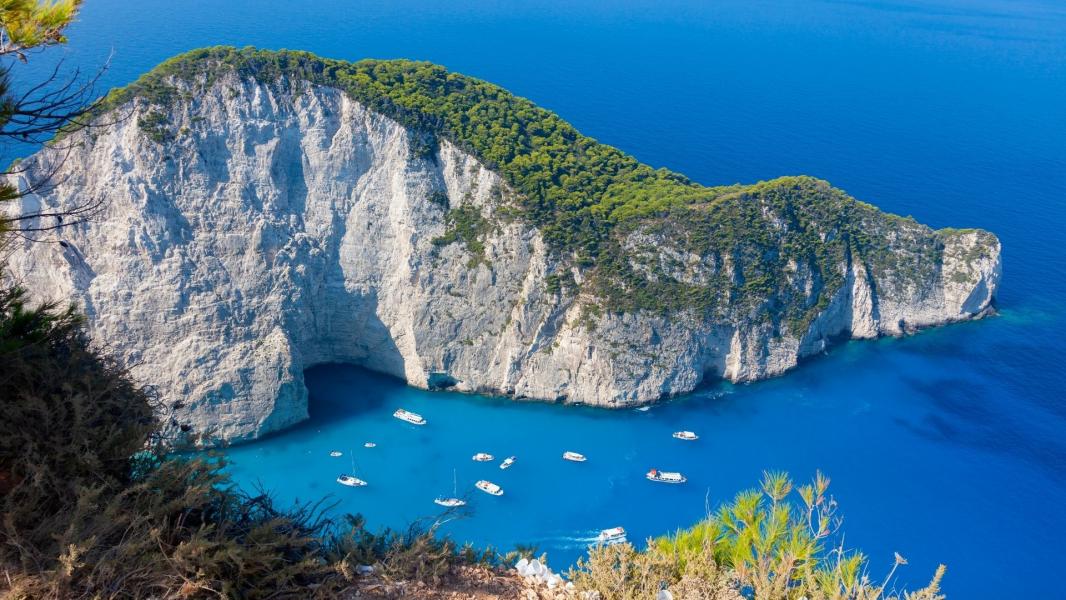 Zakintos ve Lefkada Adaları Yüzme Turu 7 Gece 9 Gün