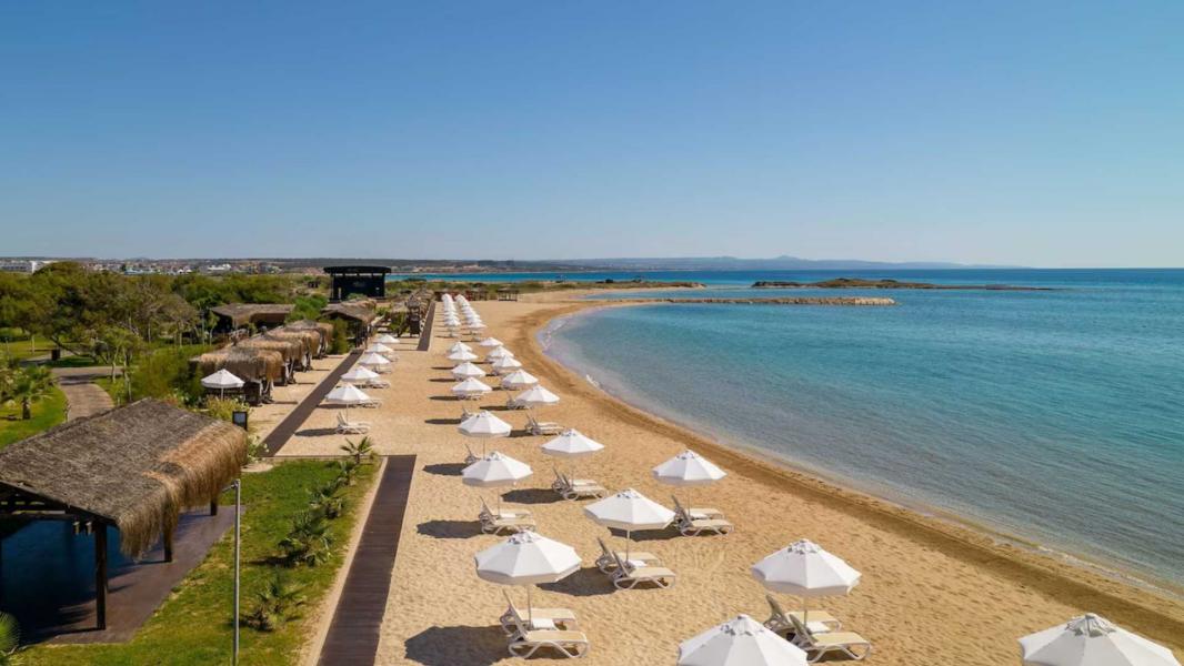 Sevgililer Günü Özel  Concorde Luxury Resort Convention Spa Kıbrıs Tatili 2 Gece Otel Konaklamalı