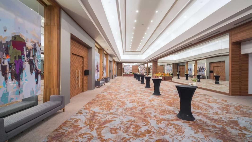 Sevgililer Günü Özel  Concorde Luxury Resort Convention Spa Kıbrıs Tatili 2 Gece Otel Konaklamalı