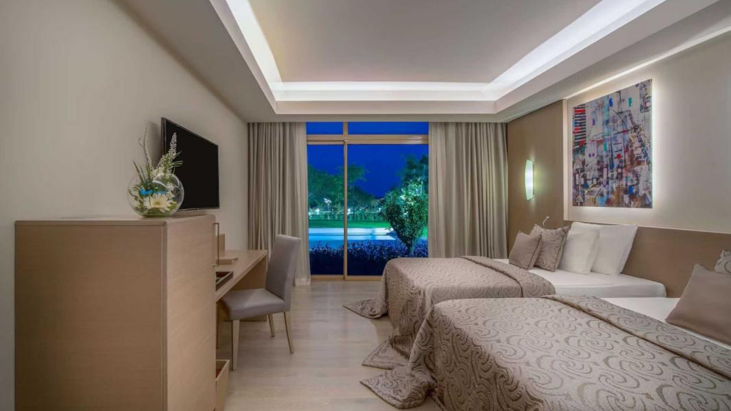 Sevgililer Günü Özel  Concorde Luxury Resort Convention Spa Kıbrıs Tatili 2 Gece Otel Konaklamalı