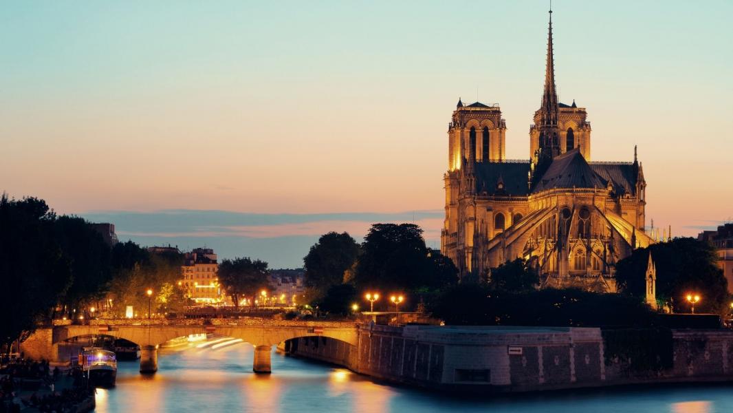 Romantik Şehir Paris Turu 2026 AJet İle 3 Gece Konaklama (Çar-Cts)