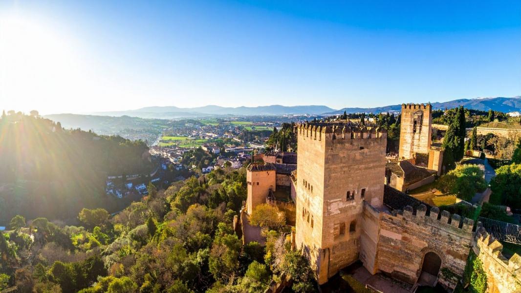 Görkemli İspanya ve Endülüs Şehirleri 7 Gece THY İle 24 Mayıs Çıkış (BCN-MAD)