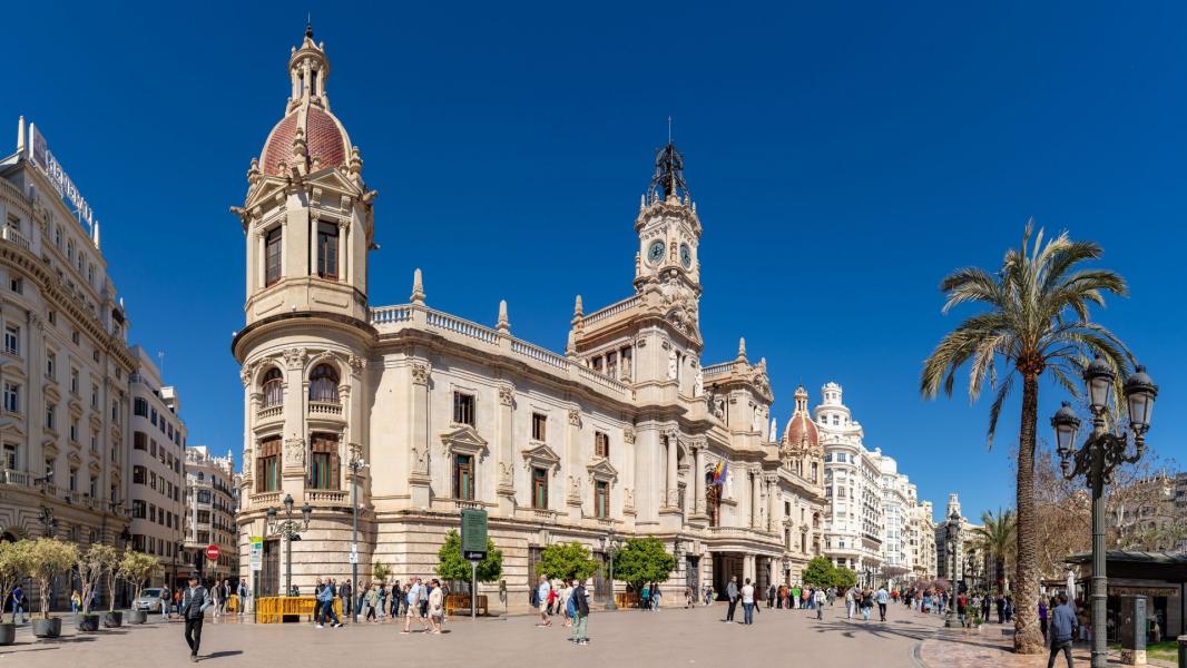 İzmir Çıkışlı Elegant İspanya & Endülüs Turu SunExpress Havayolları İle 7 Gece BCN-MAD