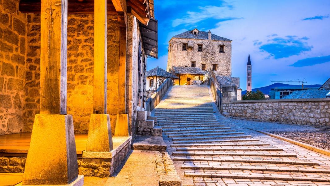 İzmir Çıkışlı Kosovalı Büyük Balkan Turu SunExpress İle Extra Turlar ve Akşam Yemekleri Dahil SJJ-SJJ