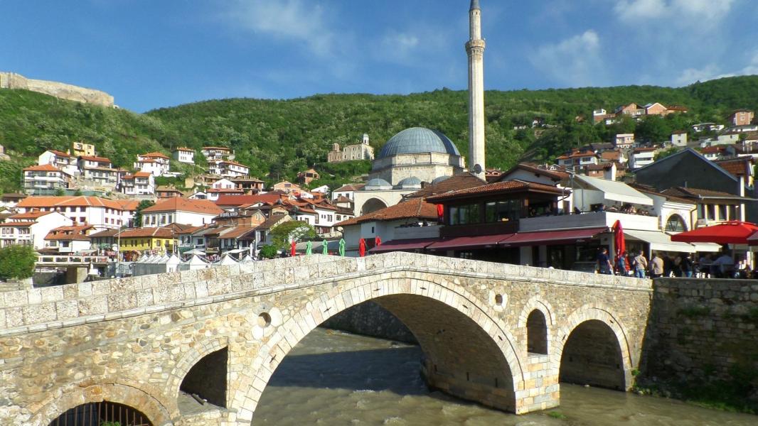 İzmir Çıkışlı Kosovalı Büyük Balkan Turu SunExpress İle Extra Turlar ve Akşam Yemekleri Dahil SJJ-SJJ