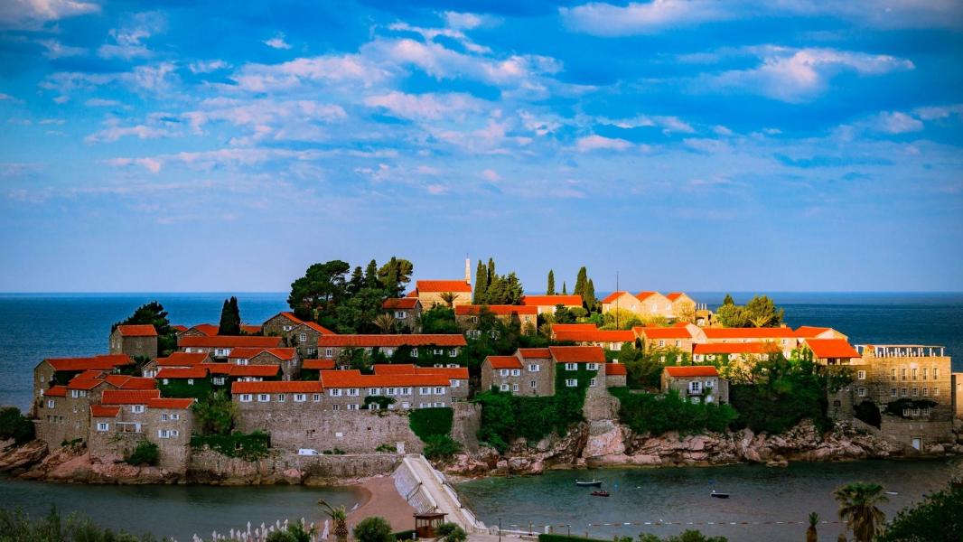 İzmir Çıkışlı Kosovalı Büyük Balkanlar Turu Corendon Hava Yolları İle Extra Turlar ve Akşam Yemekleri Dahil