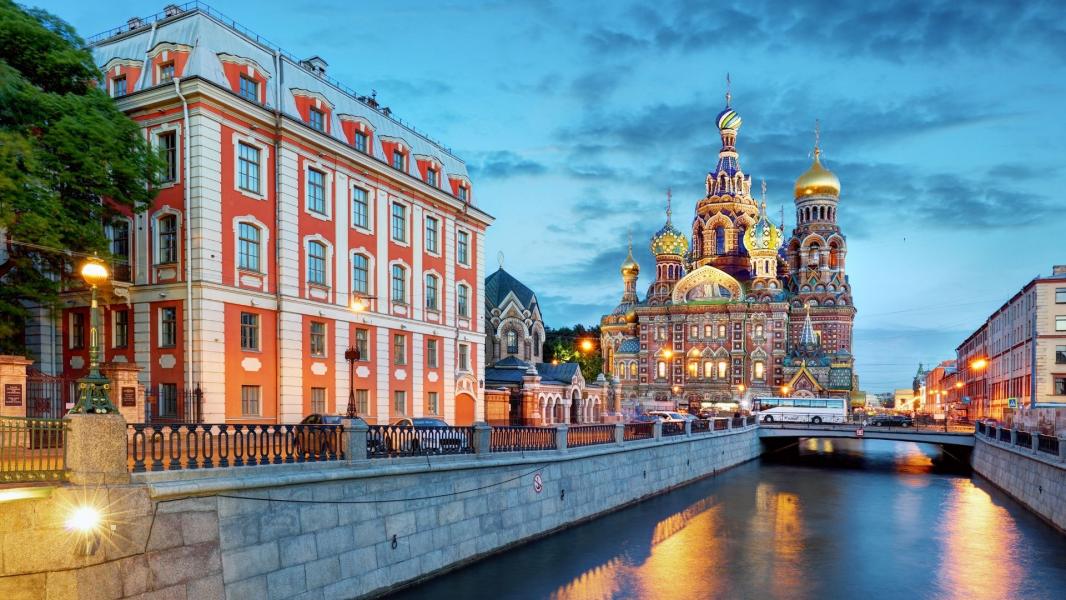 Silver Çarlık Başkentleri Moskova ve St. Petersburg Turu AJet İle 5 Gece (VKO-LED) Evraksız Çabuk E-Vize İmkanı