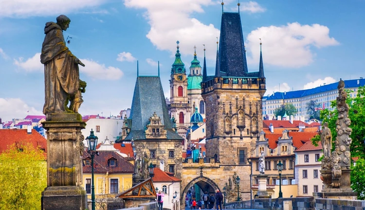 Görkemli Orta Avrupa Turu Budapeşte & Viyana & Prag 7 Gece Wizz Air İle (BUD-BUD)