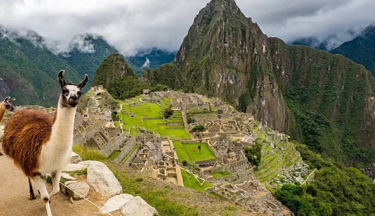 Büyük Peru & Bolivya & Şili & Amazon Turu Türk Hava Yolları İle 17 Gün 2027