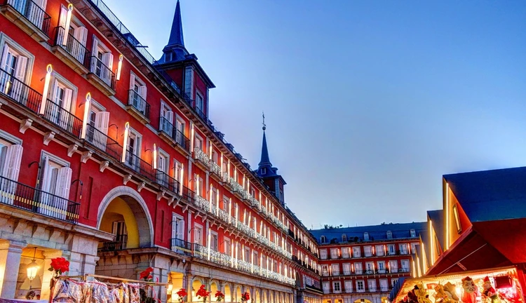 İspanya'nın Kalbi Madrid & Barselona Turu THY İle Yaz Dönemi 5 Gece 6 Gün (BCN-MAD)