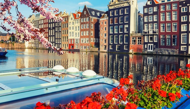 Noel Zamanı Viva Benelux, Paris, Alsace ve İsviçre Turu 6 Gece 7 Gün
