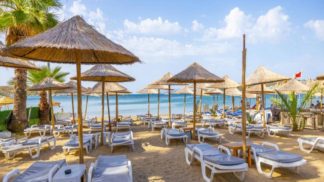 Leo Beach Hotel Bodrum Her Şey Dahil 4 Gece Konaklama