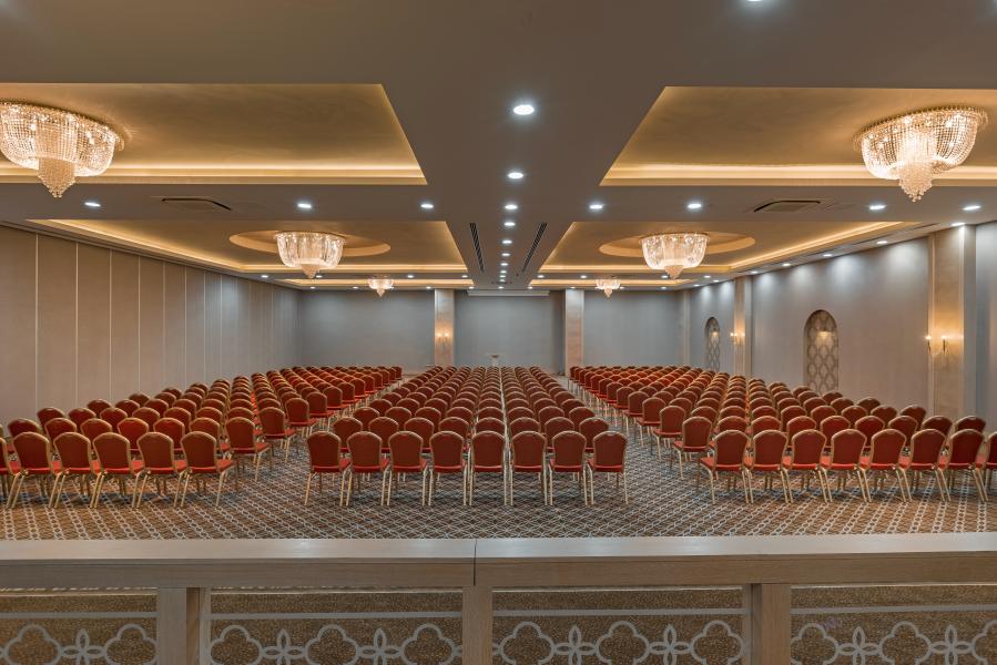 Royal Holiday Palace