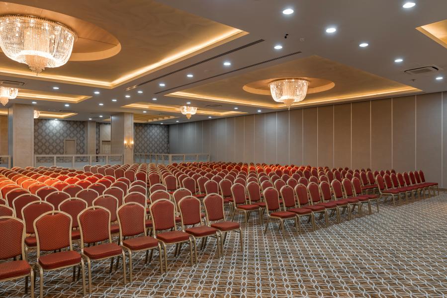 Royal Holiday Palace