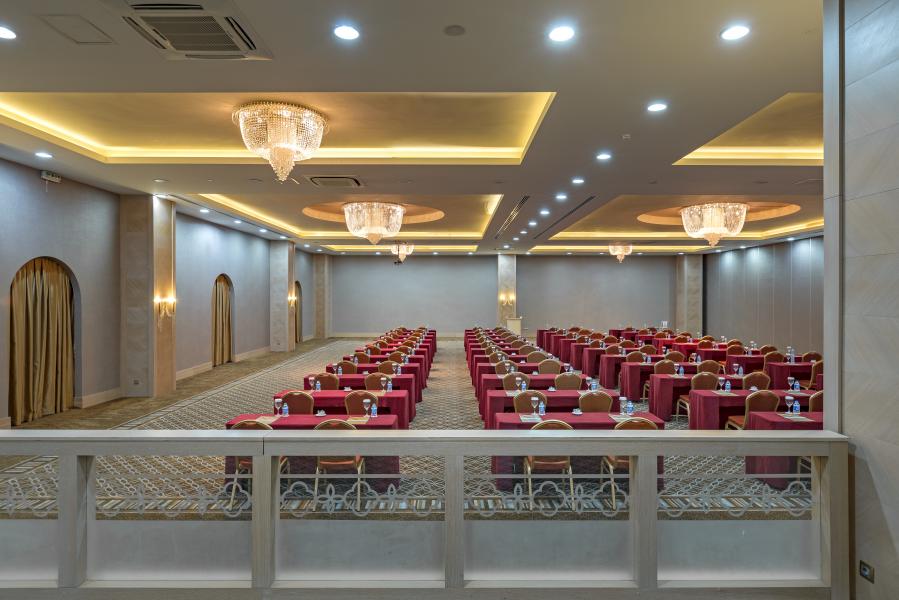 Royal Holiday Palace