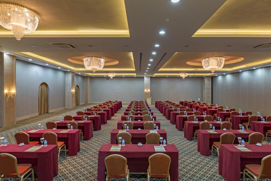 Royal Holiday Palace