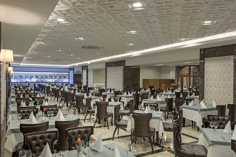 Royal Holiday Palace