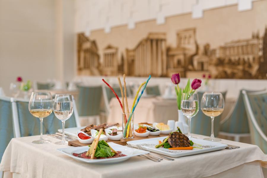 Royal Holiday Palace