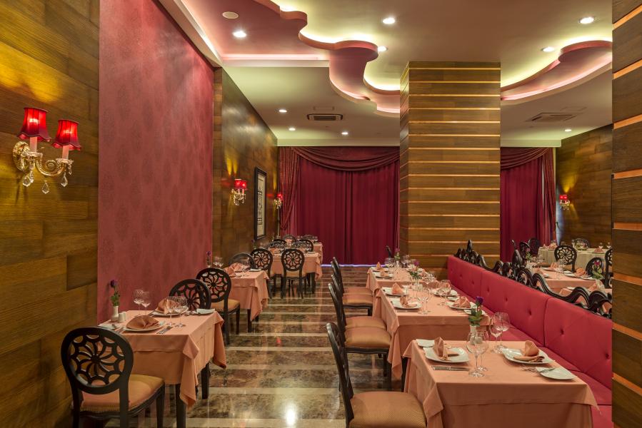 Royal Holiday Palace