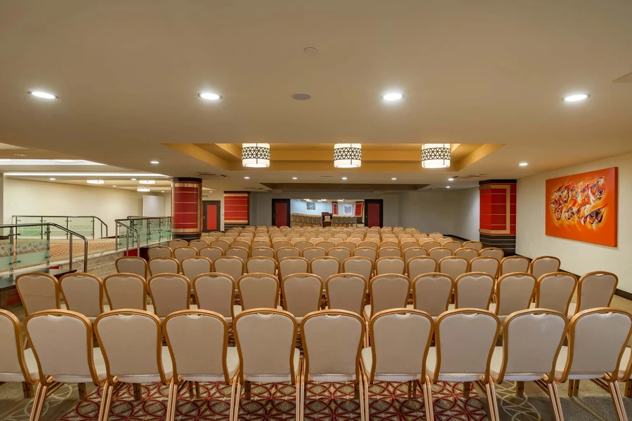 Royal Dragon Hotel