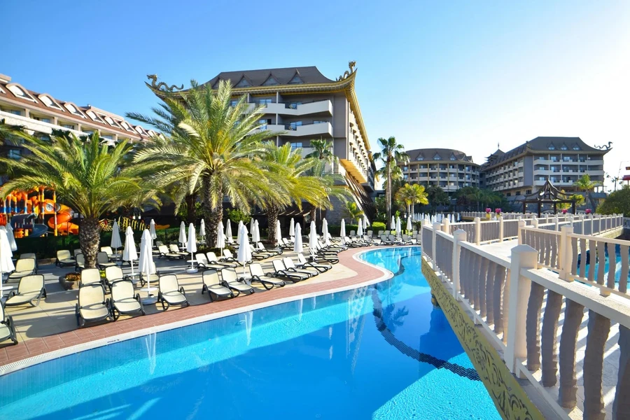 Royal Dragon Hotel