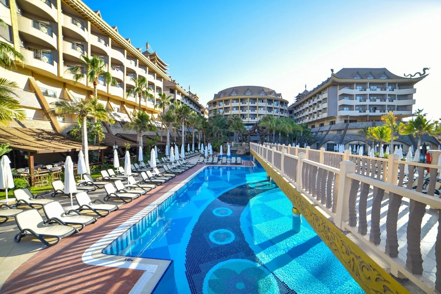Royal Dragon Hotel