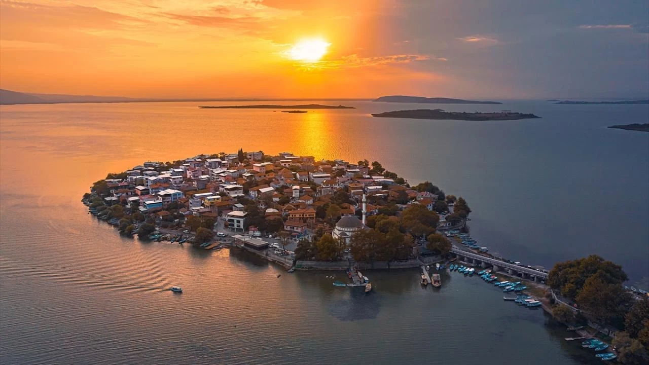 Ankara Çıkışlı Günübirlik Bursa Mudanya Gölyazı Trilye Misi Köyü Turu