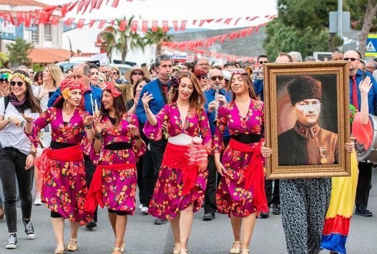 ALAÇATI OT FESTİVALİ TURU | İZMİR ÇIKIŞLI