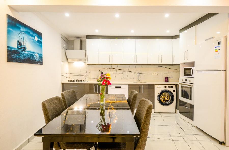 KALKAN 2 YATAK ODALI ISITMALI HAVUZLU VİLLA