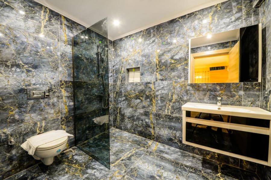 KALKAN 2 YATAK ODALI ISITMALI HAVUZLU VİLLA