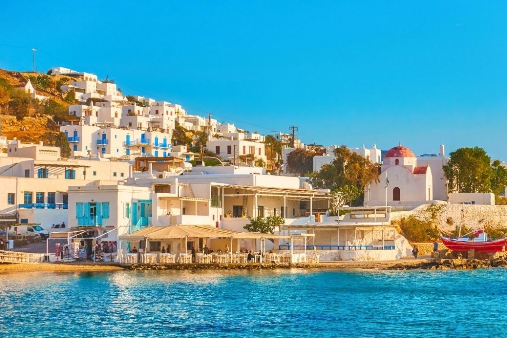 Ege’nin Komşu Güzeli Yunanistan: Tarih, Plaj, Taverna