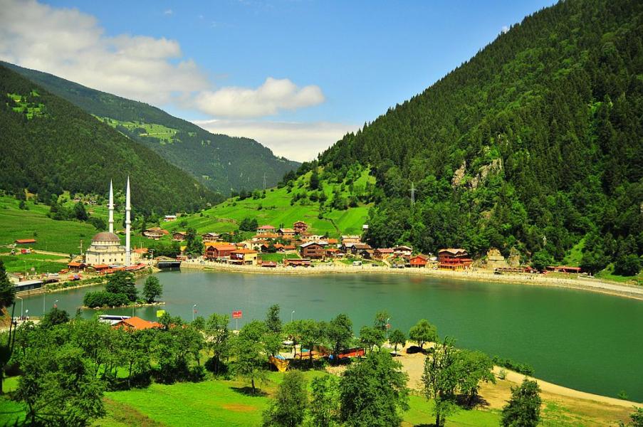 UÇAKLI KARADENİZ TURU 3 GECE 4 GÜN 