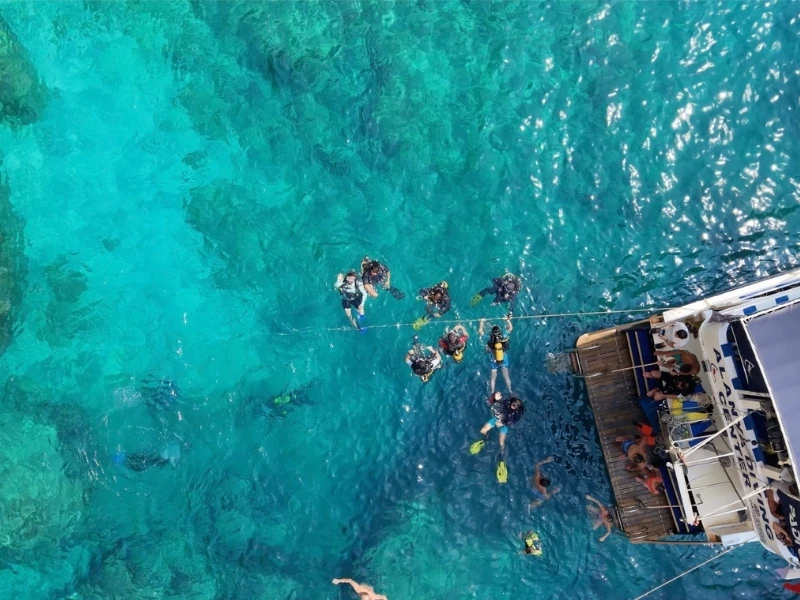 Tekne ile Alanya’da Tüplü Dalış Turu