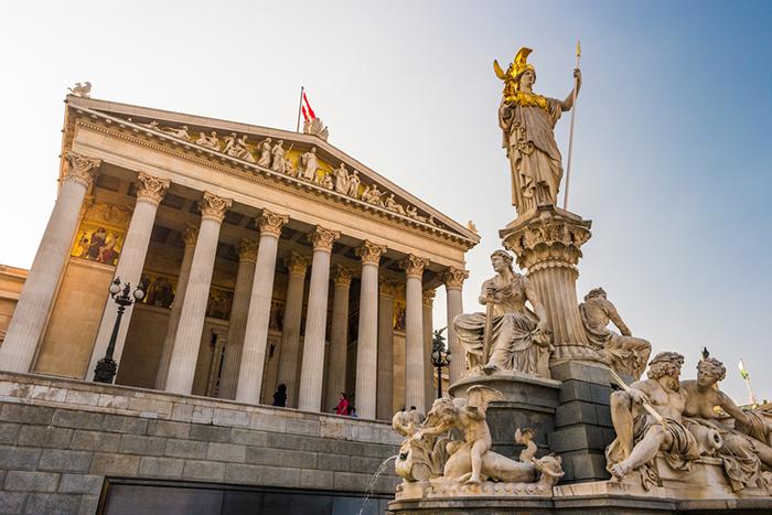 Yılbaşı Özel Türk Hava Yolları ile Prag Viyana Turu (VIE - PRG) 