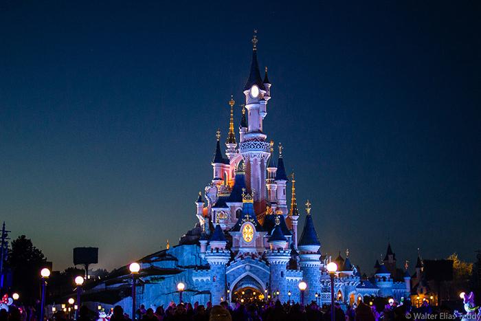 İzmirden Direkt Sefer İle Köln & Lüksemburg & Paris & Disneyland Turu Rotası