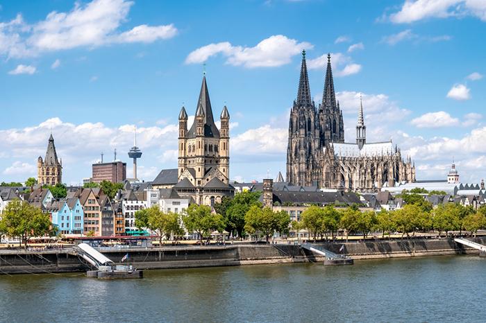 İzmir Çıkışlı Sömestre Özel  Köln & Lüksemburg & Paris Turu
