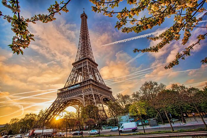Görkemli Paris & Disneyland Turu (23 Nisan Özel)