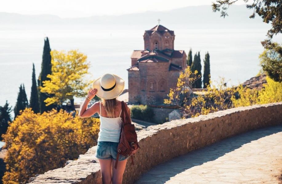 İzmir Hareketli SunExpress Hava Yolları ile Büyük Balkan 6 Ülke Turu