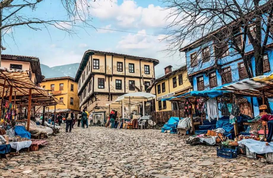 Bursa’nın İncileri: Cumalıkızık – Mudanya – Gölyazı & Uludağ Turu 1 Gece Konaklamalı