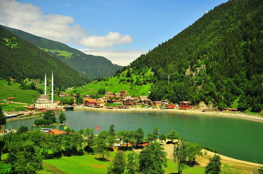Uçaklı Karadeniz Yaylalar ve Batum Turu (Batum Konaklamalı) / 3 Gece Konaklamalı
